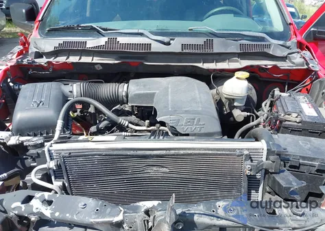 2017 Ram 1500 Slt 4X2 6'4 Box из США, поврежденный, VIN 1C6RR6GG2HS675794